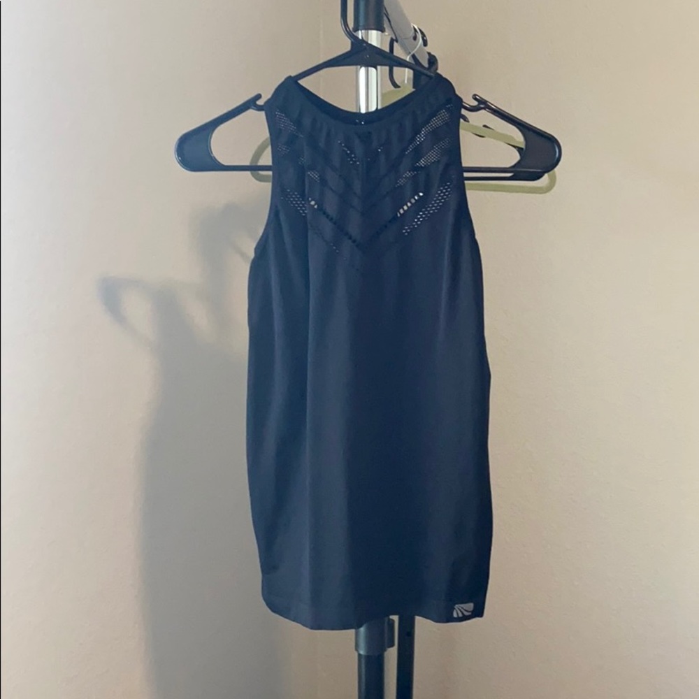 Seamless Laser Cut Tank